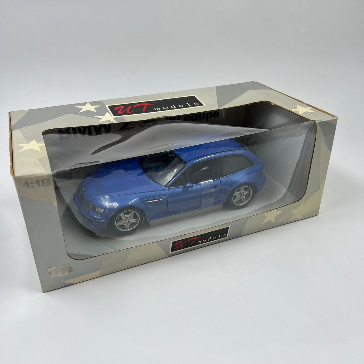 Μοντέλο αυτοκινήτου BMW Z3 M Coupé 1:18 – UT Models
