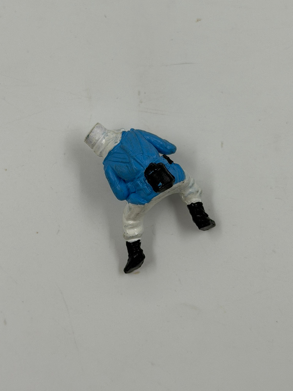 Vintage Φιγούρα Στρατιώτη / Εξερευνητή Καθιστή – Retro Plastic Toy Figure