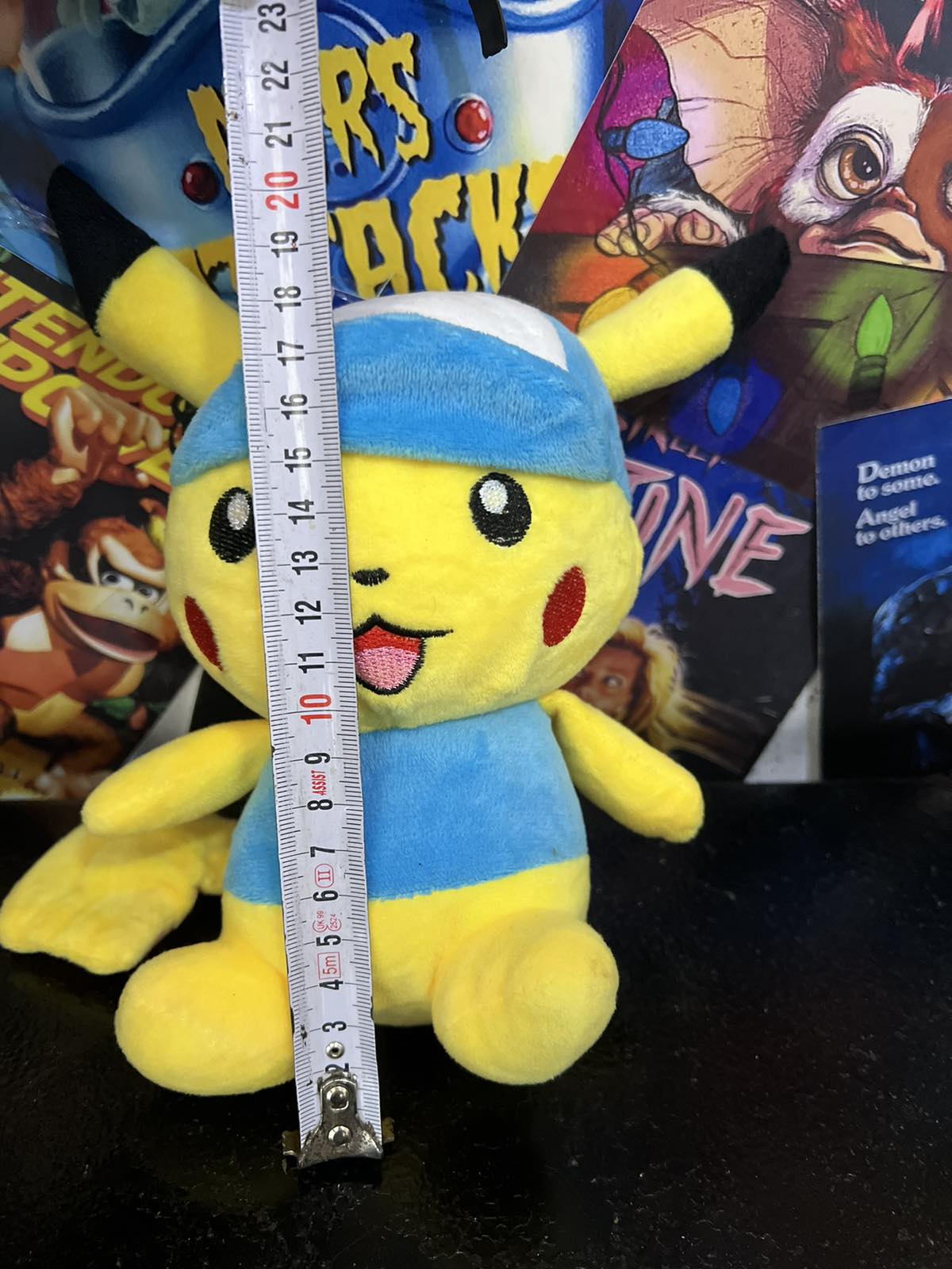 Λούτρινο χαρακτήρα Pokémon – Pikachu με μπλε καπέλο