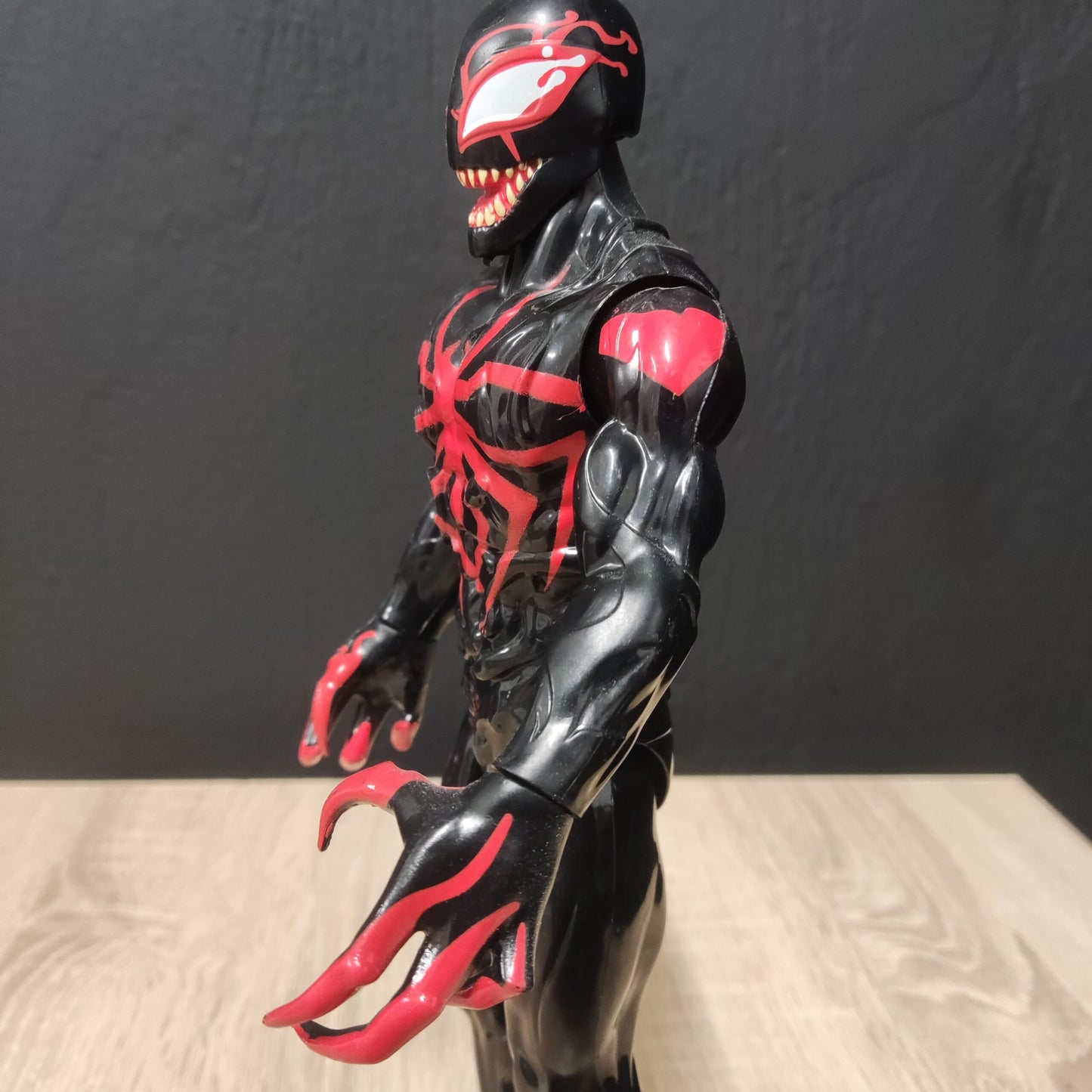 Μεγάλη Φιγούρα Spiderman-Venom Hasbro 2017
