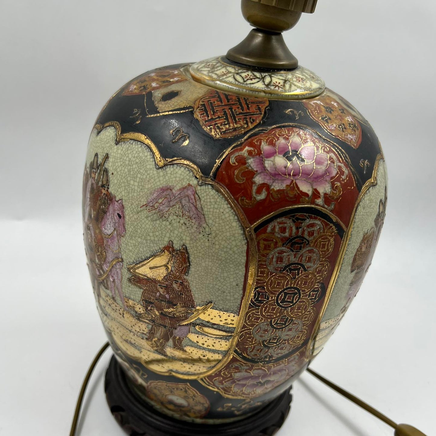 Satsuma Hand Painted Vintage Πορτατίφ Πορσελάνης – Συλλεκτικό Διακοσμητικό Φωτιστικό Ασιατικής Τέχνης