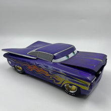 Το Disney Pixar Cars Ramone Lowrider DVD Player είναι ένα μοναδικό συλλεκτικό DVD Player του 2006 με σχεδίαση Ramone lowrider και πραγματικές λειτουργίες.