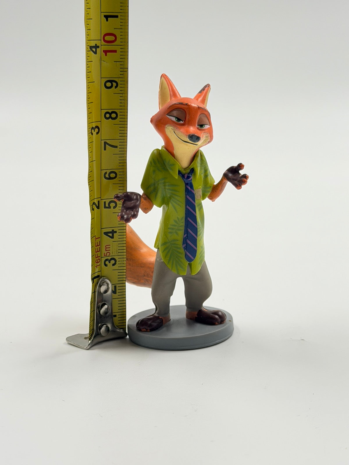 Disney Zootopia Nick Wilde Collectible Figure Disneyland Paris
