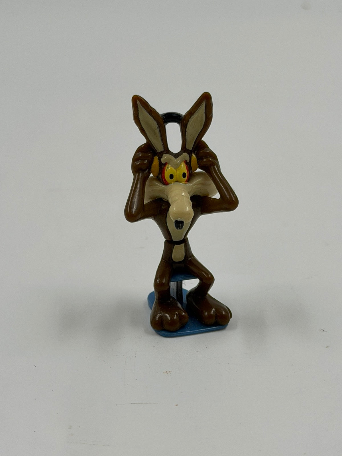 Kinder Surprise Looney Tunes Cinema 2002 Wile E. Coyote Figure