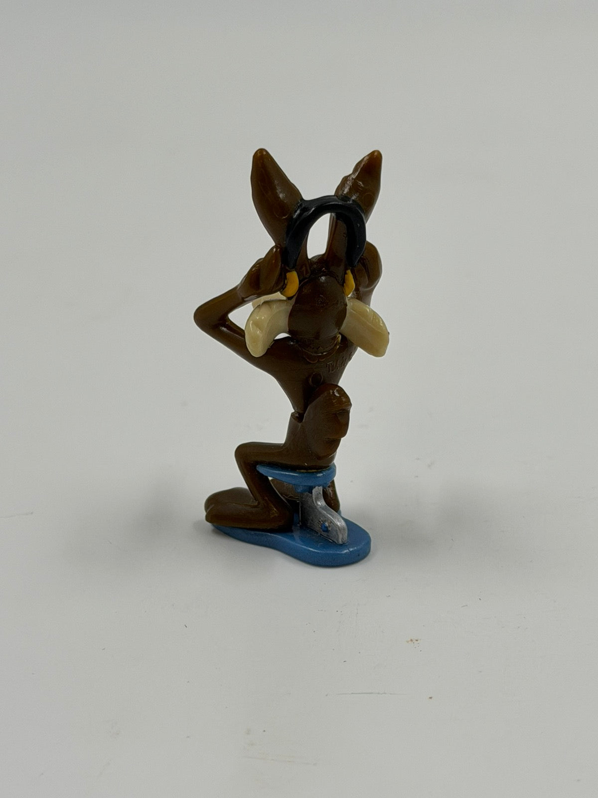 Kinder Surprise Looney Tunes Cinema 2002 Wile E. Coyote Figure