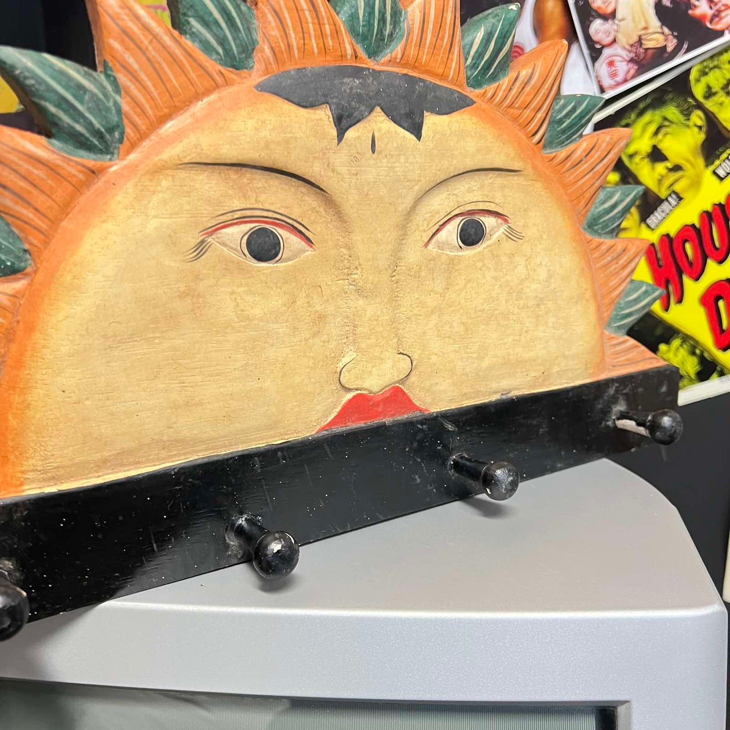 Ξύλινη Χρωματιστή Vintage Κρεμάστρα Τοίχου