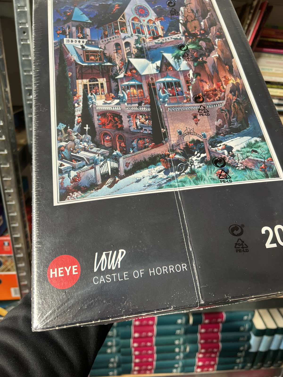 Παζλ 2000 κομματιών, Castle of Horror – Igor (Heye)