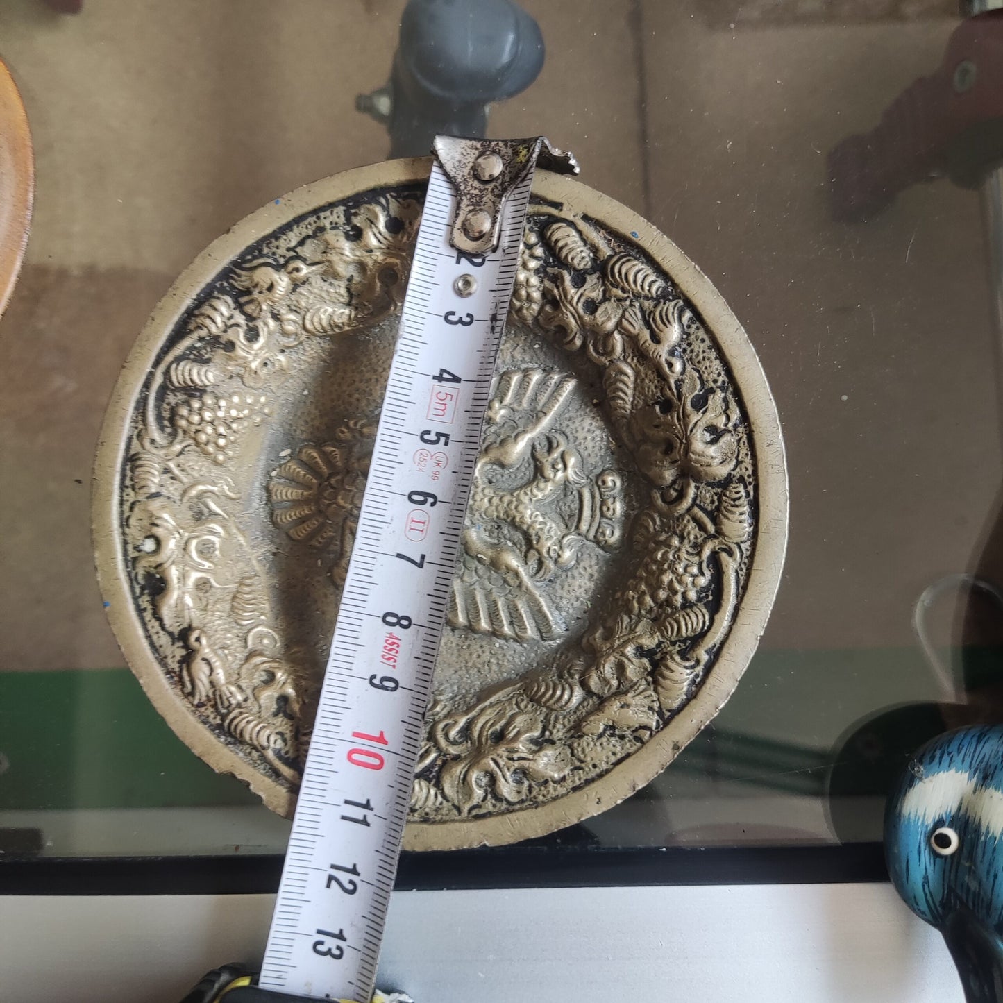 Μπρούτζινο Διακοσμητικό Πιατάκι Με Σκαλιστή Επιφάνεια