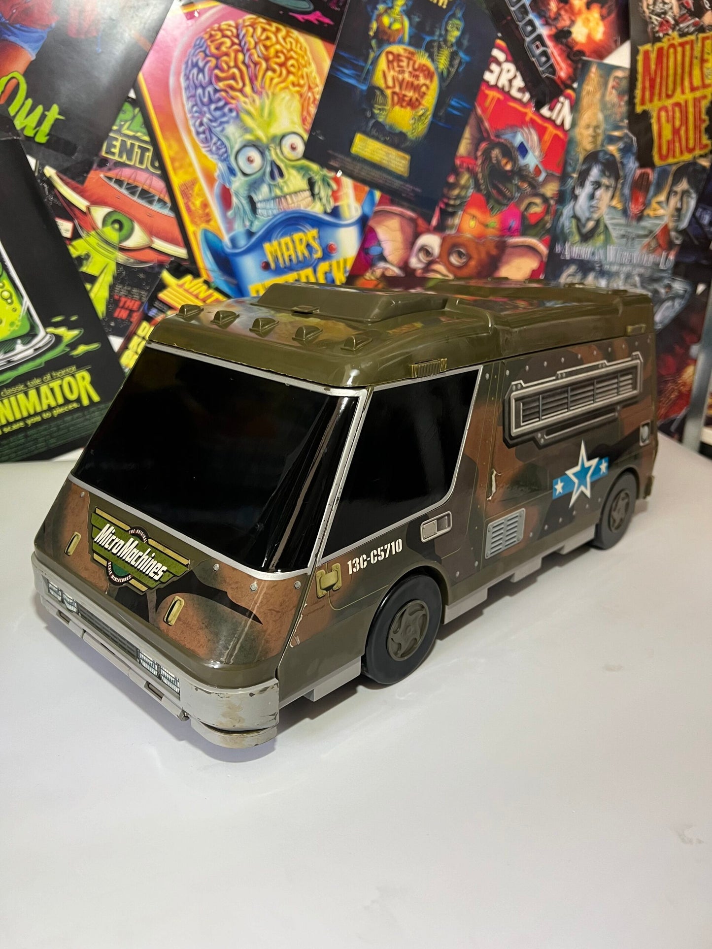 Micro Machines Στρατιωτικό Van Που Γίνεται Στρατιωτική Βάση