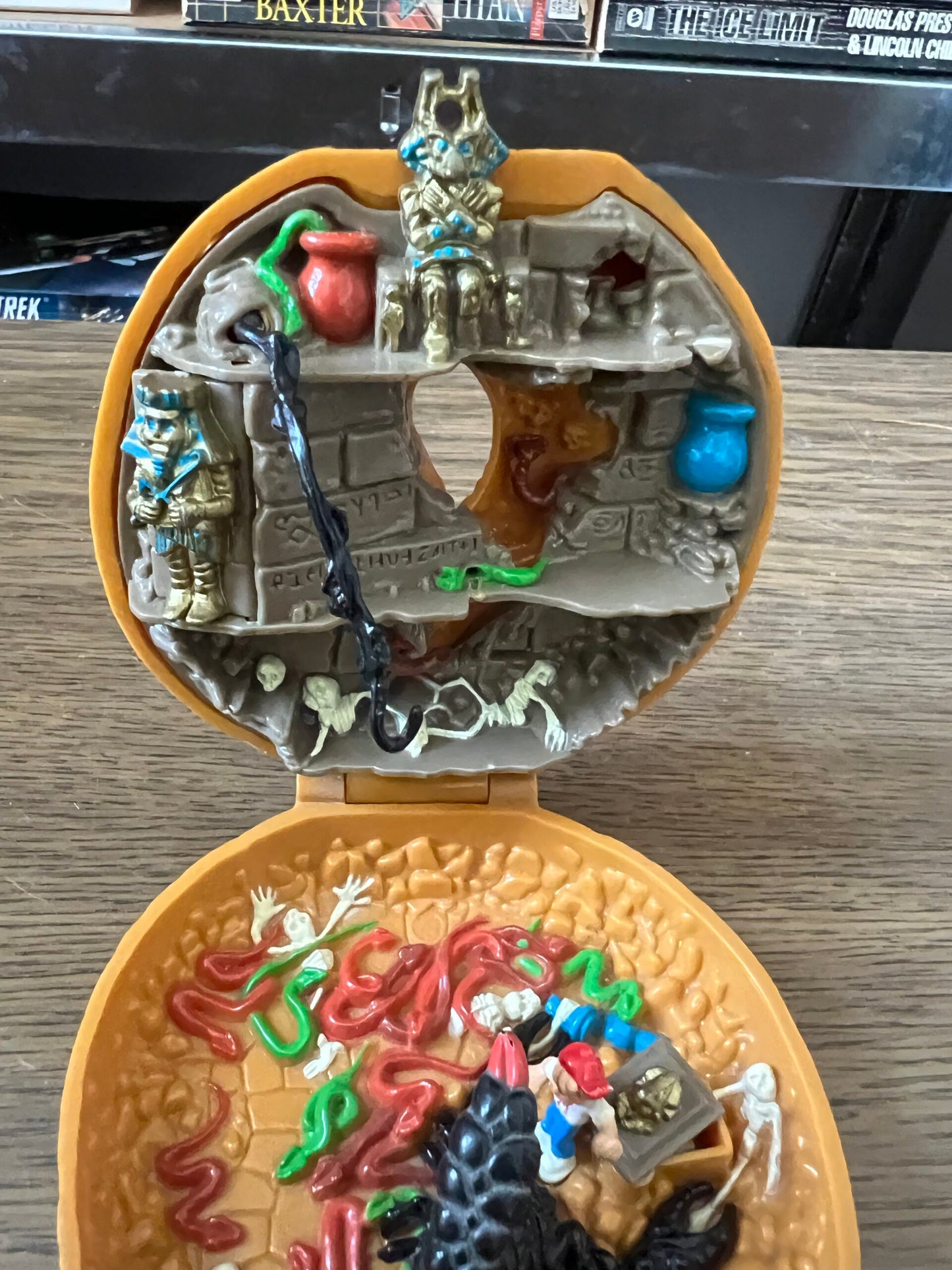 Mighty Max Snake Castle
